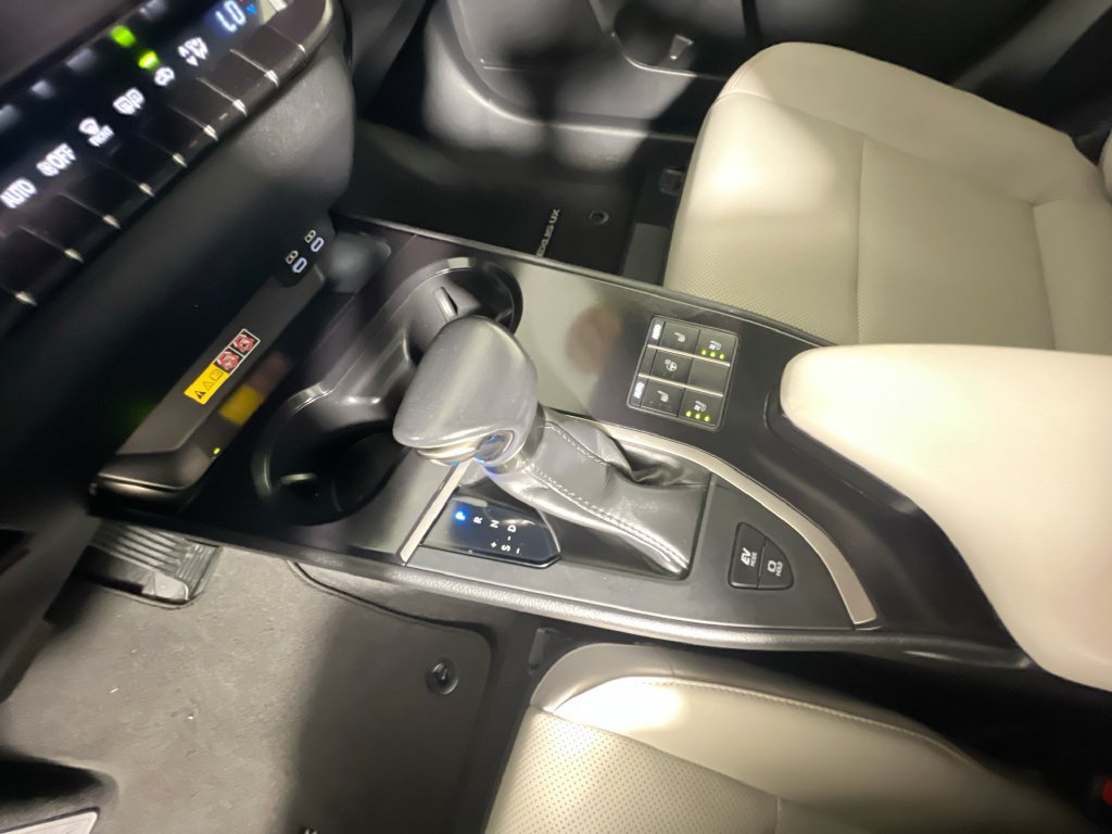 Used 2023 Lexus UX 250h FWD w/ Accessory Package (Z1) image 24