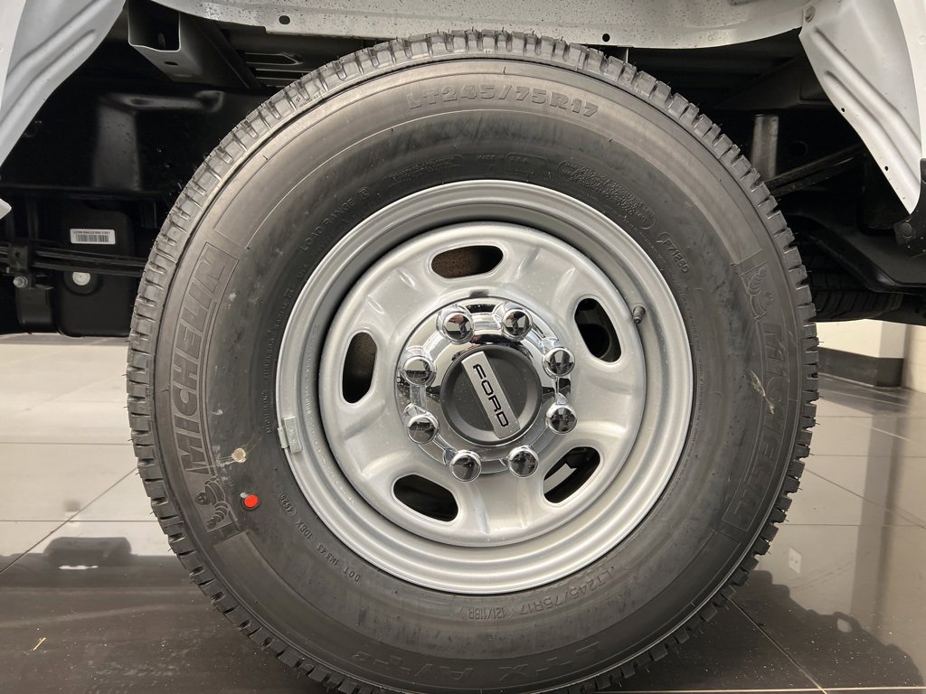 New 2026 Ford F250 XL w/ XL Chrome Package image 7