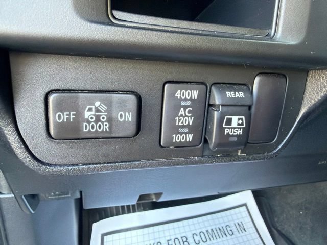 Used 2017 Toyota Tacoma TRD Off-Road w/ Tow Package (A/T) AWD/4WD image 15