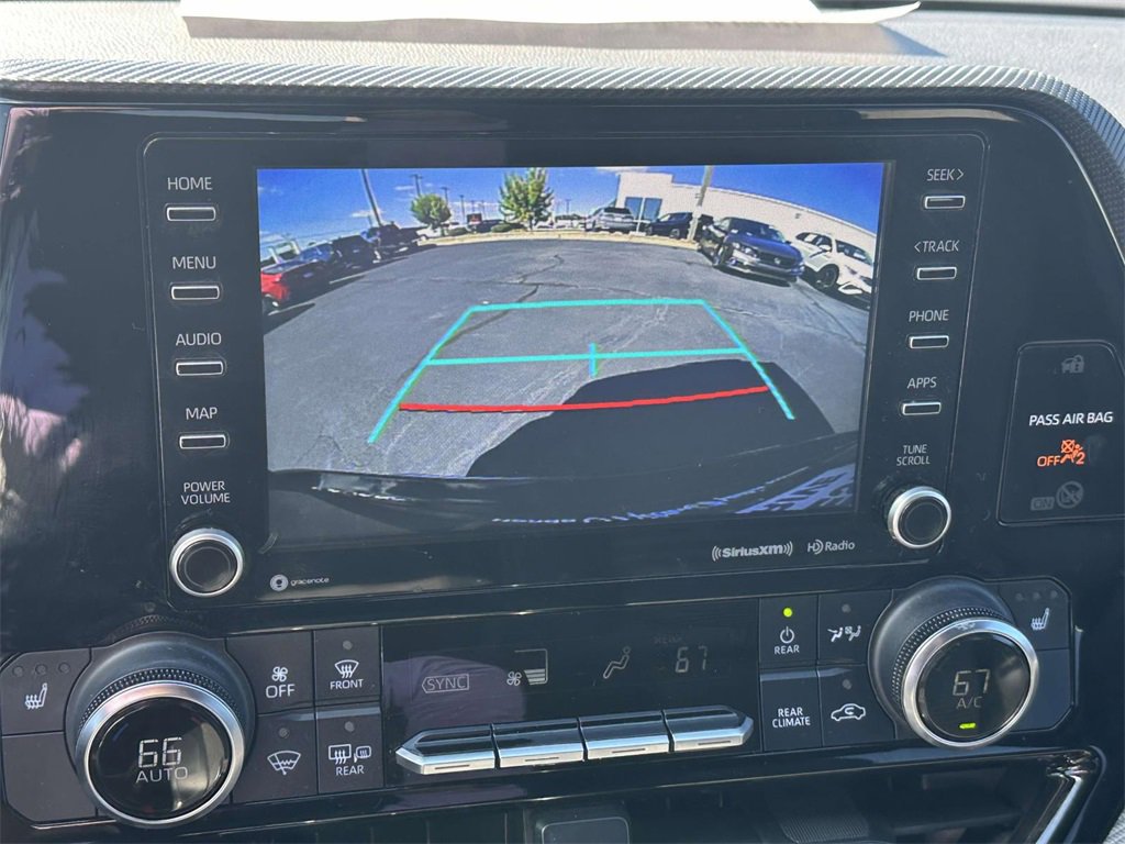 Used 2022 Toyota Highlander XSE image 22