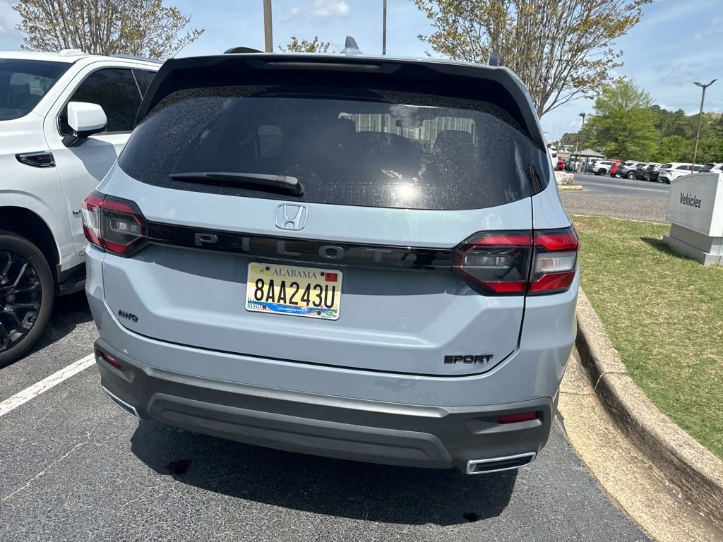 Used 2023 Honda Pilot Sport image 8