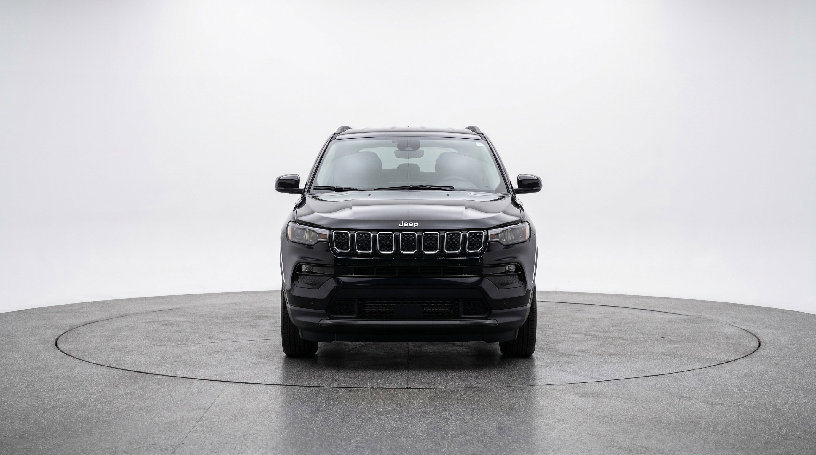 Used 2025 Jeep Compass Latitude AWD/4WD image 2