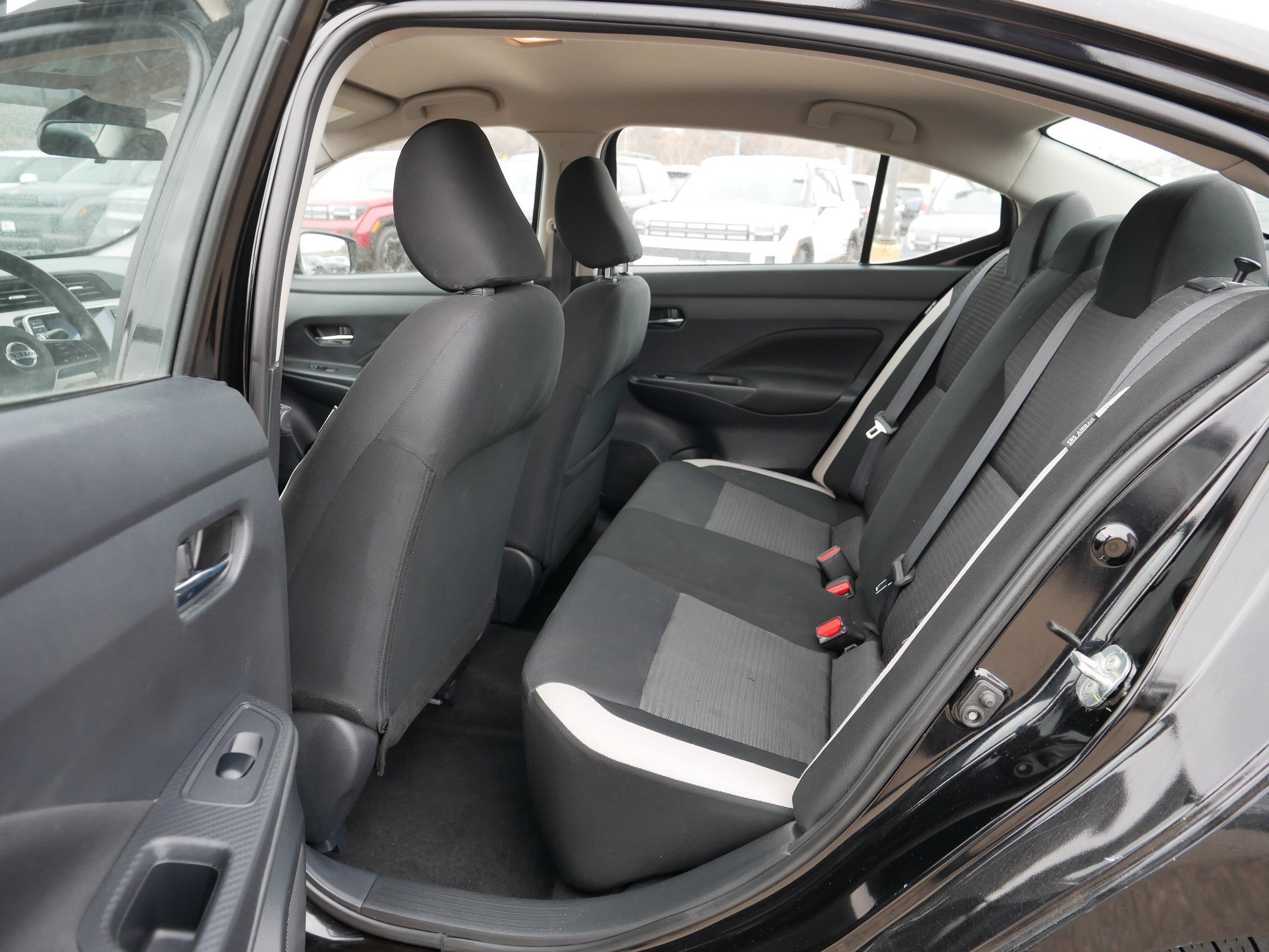 Used 2021 Nissan Versa SV image 16