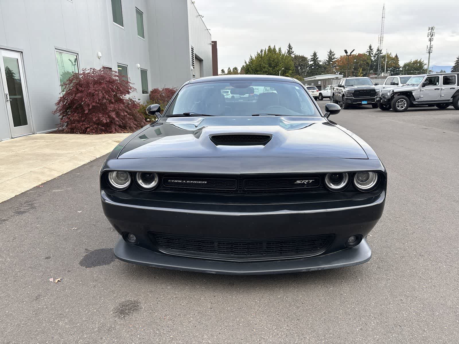Used 2015 Dodge Challenger SRT RWD image 7