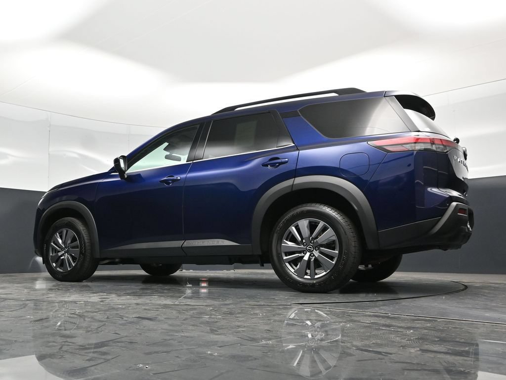 Used 2025 Nissan Pathfinder SV AWD/4WD image 55