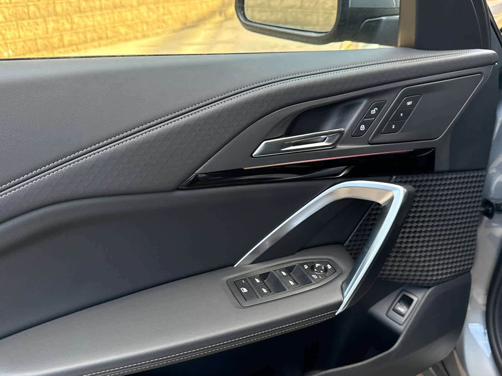 Certified 2025 BMW X2 xDrive28i AWD/4WD image 12