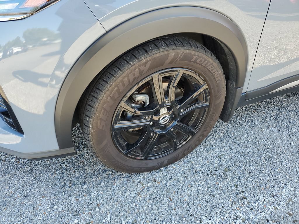 Used 2021 Nissan Kicks SR w/ SR Premium Package FWD image 18