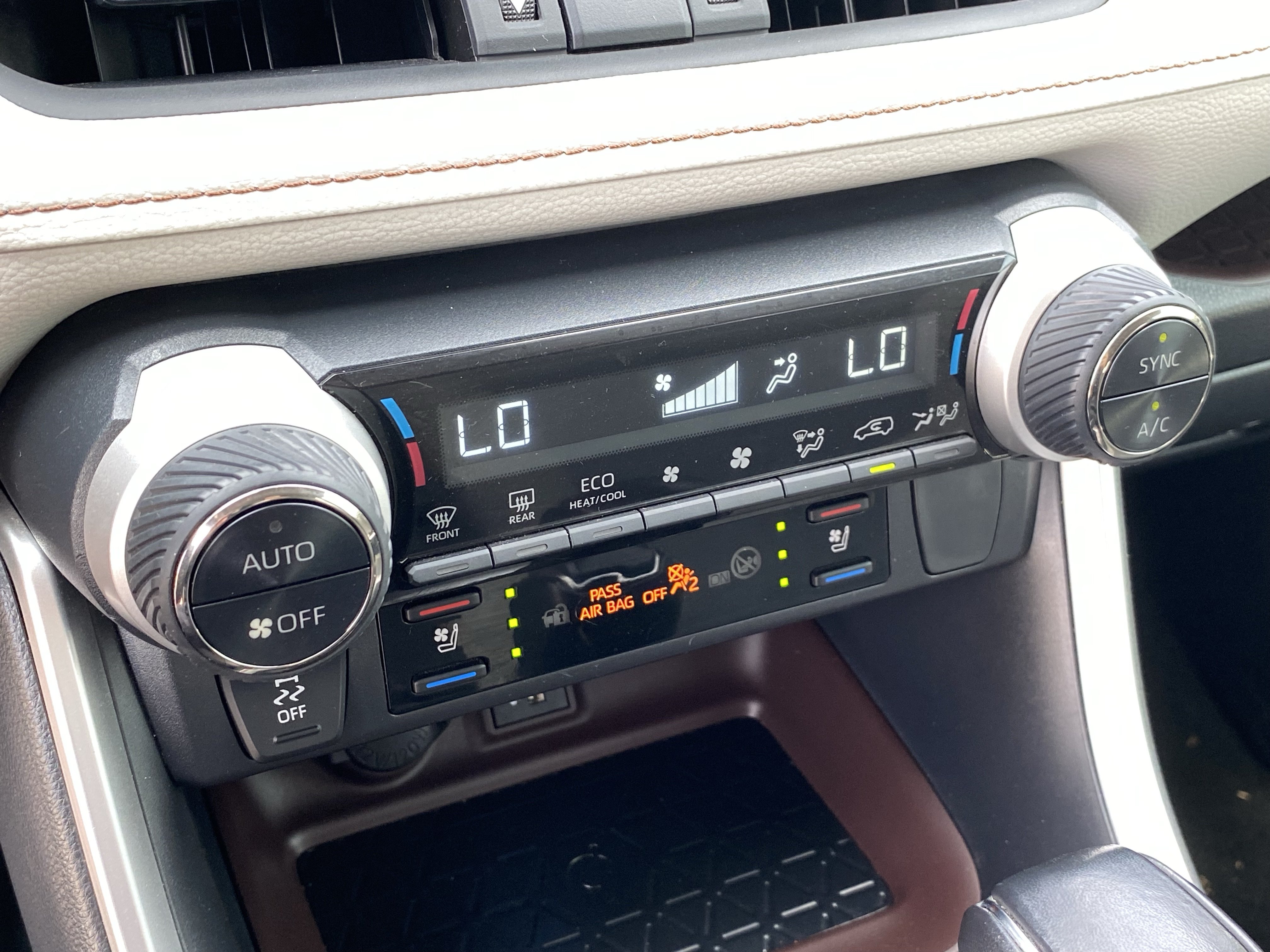 Used 2023 Toyota RAV4 Limited FWD image 25