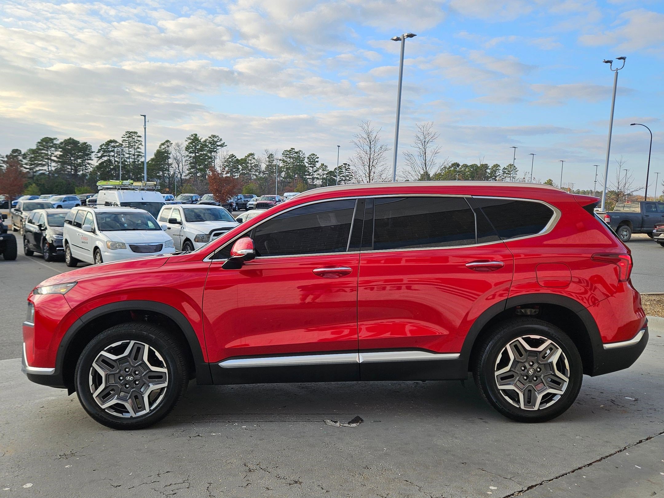 Used 2022 Hyundai Santa Fe Limited image 4