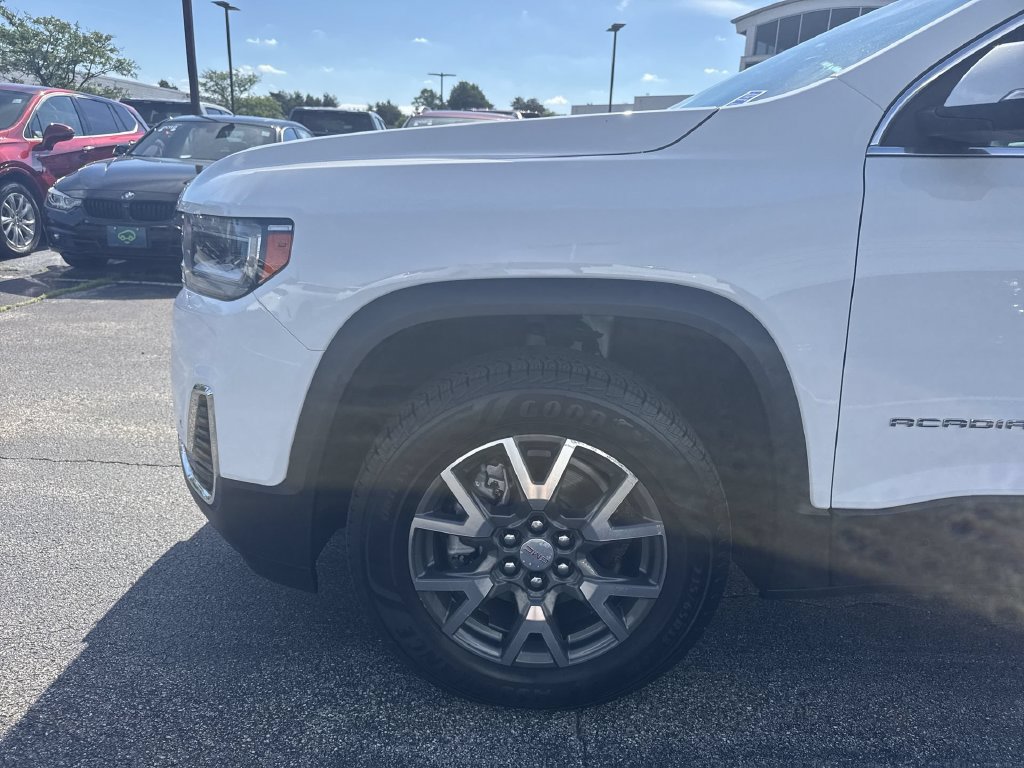 Used 2021 GMC Acadia SLE w/ Driver Convenience Package FWD image 32