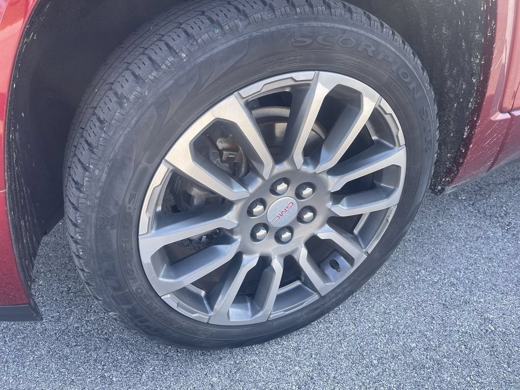 Used 2021 GMC Acadia Denali FWD image 2