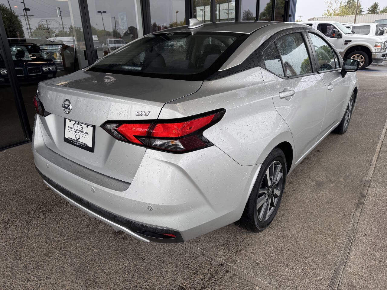 Used 2021 Nissan Versa SV image 5