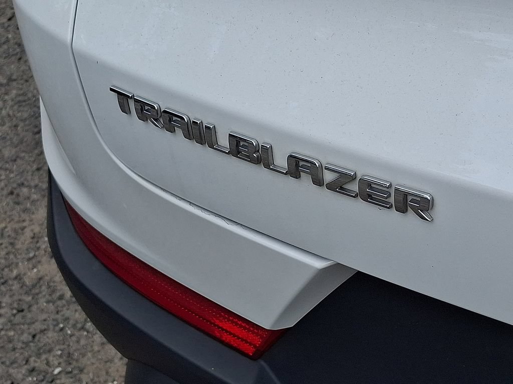 Certified 2024 Chevrolet TrailBlazer LS FWD image 30