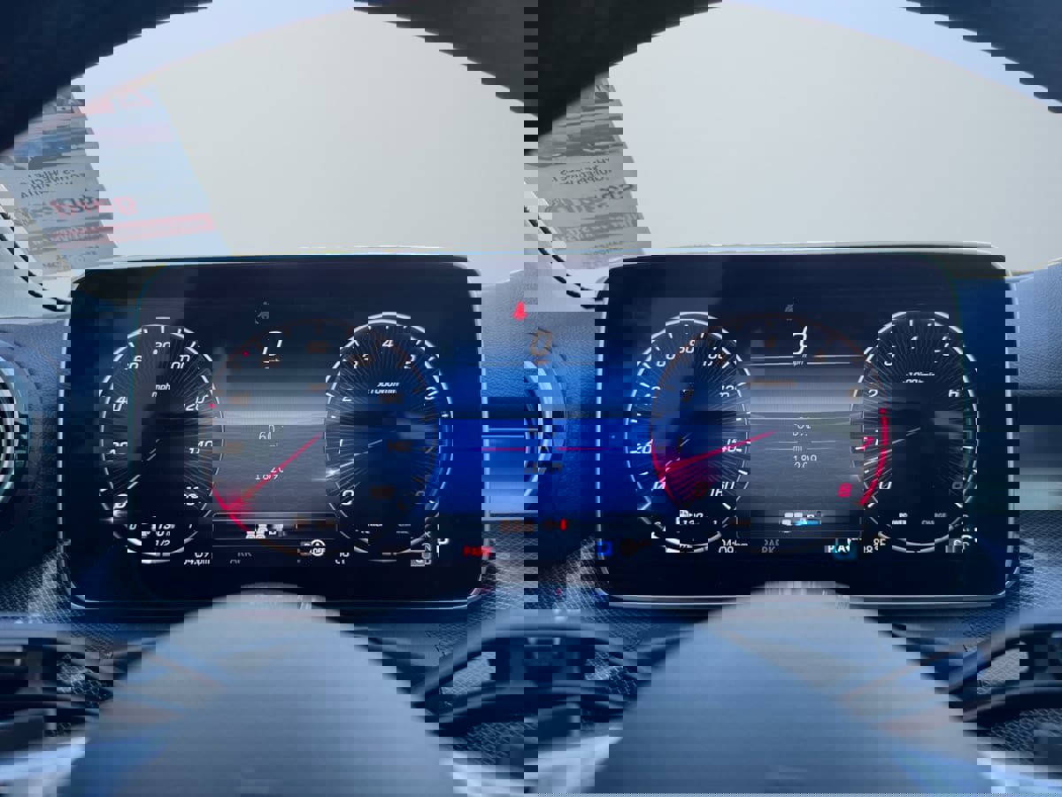 Used 2024 Mercedes-Benz C 300 Sedan image 12