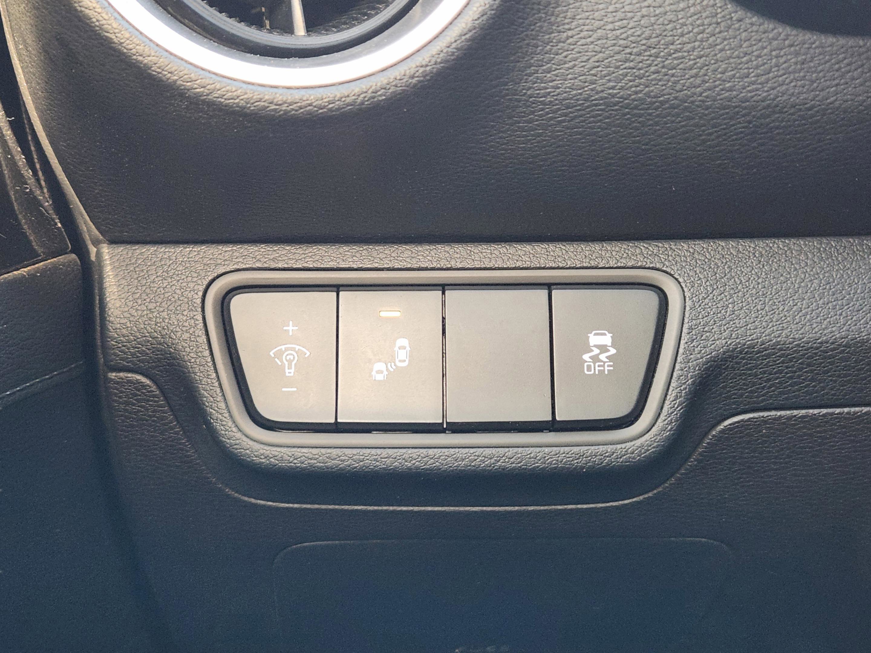 Used 2022 Kia Forte GT image 24