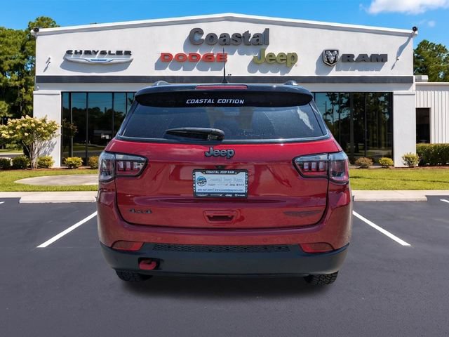 Used 2025 Jeep Compass Trailhawk AWD/4WD image 5