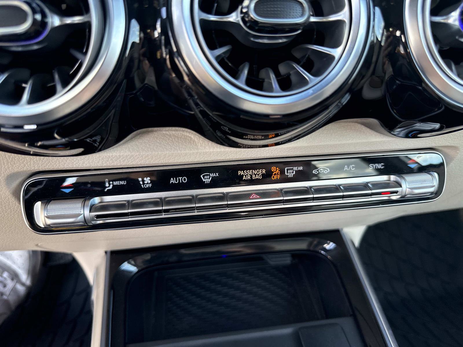 Used 2025 Mercedes-Benz GLB 250 image 27