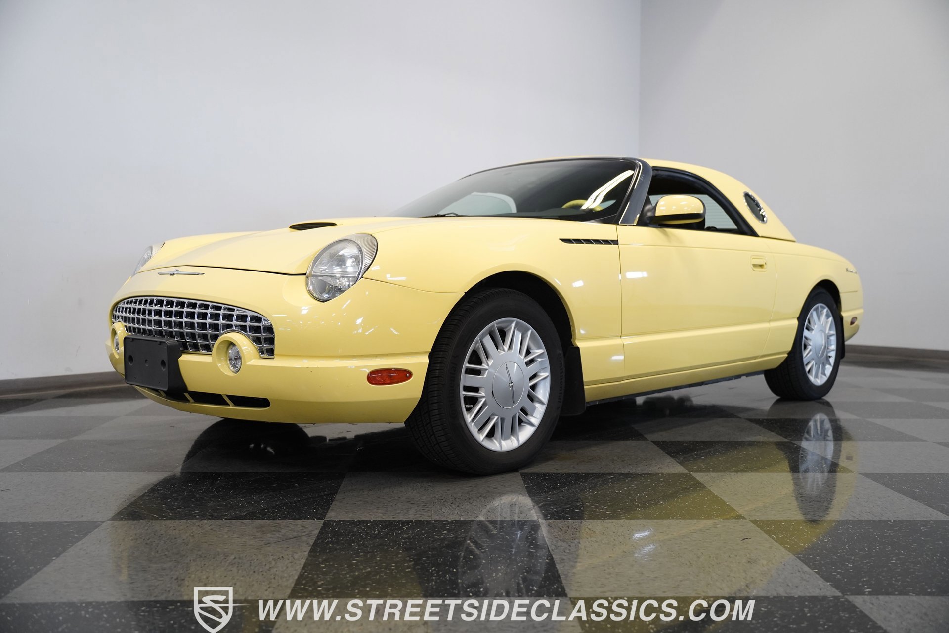Used 2002 Ford Thunderbird image 6