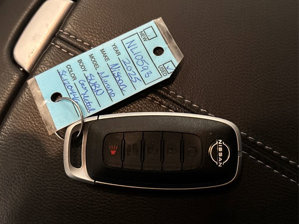 Certified 2025 Nissan Murano SV image 40