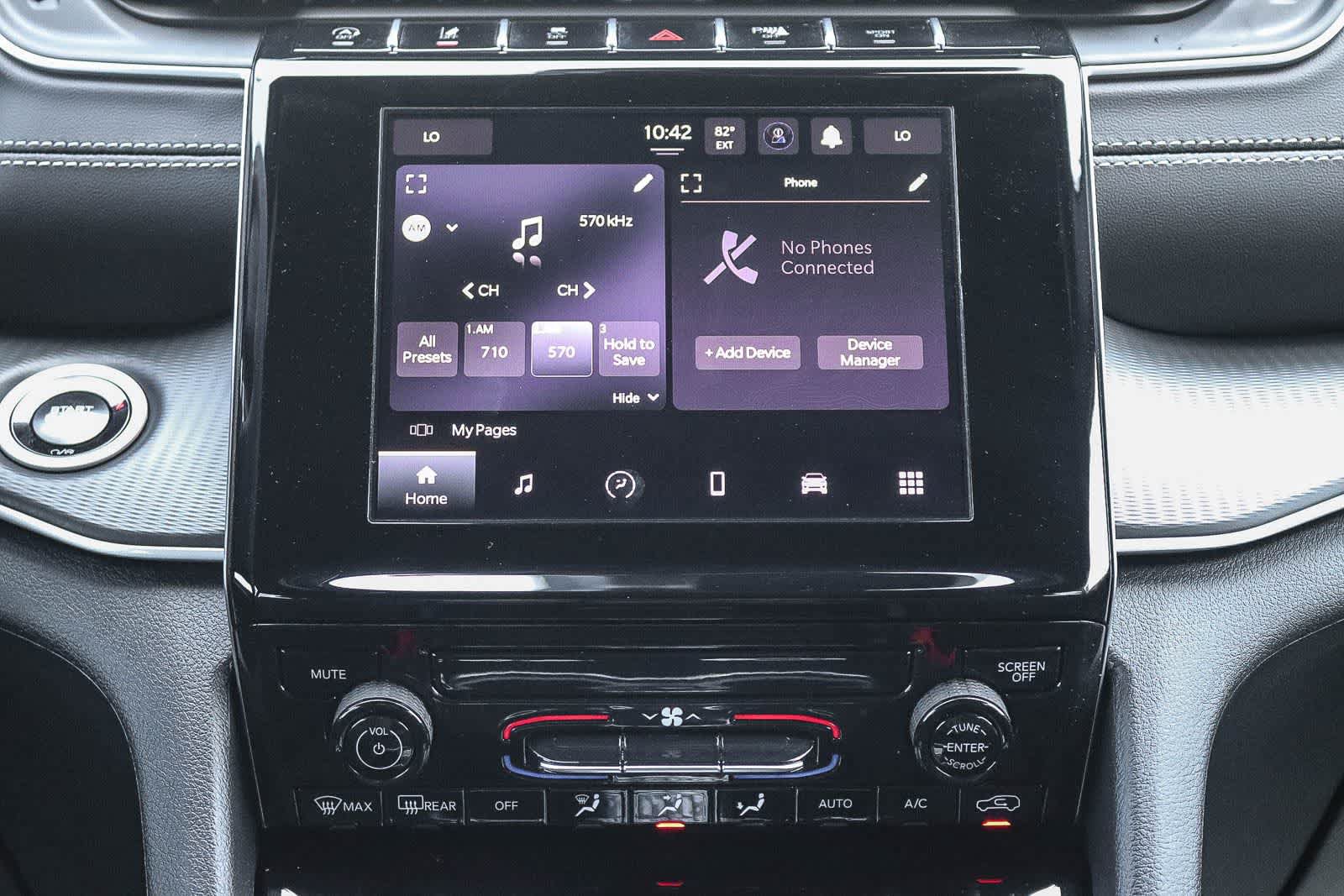 Used 2025 Jeep Grand Cherokee Laredo X RWD image 14