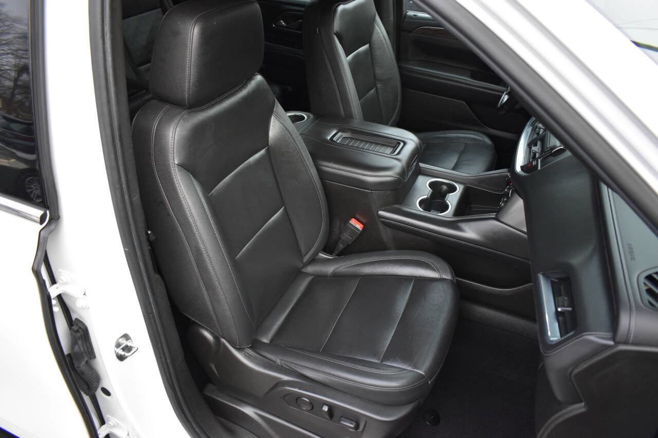 Used 2021 Chevrolet Suburban LT image 23