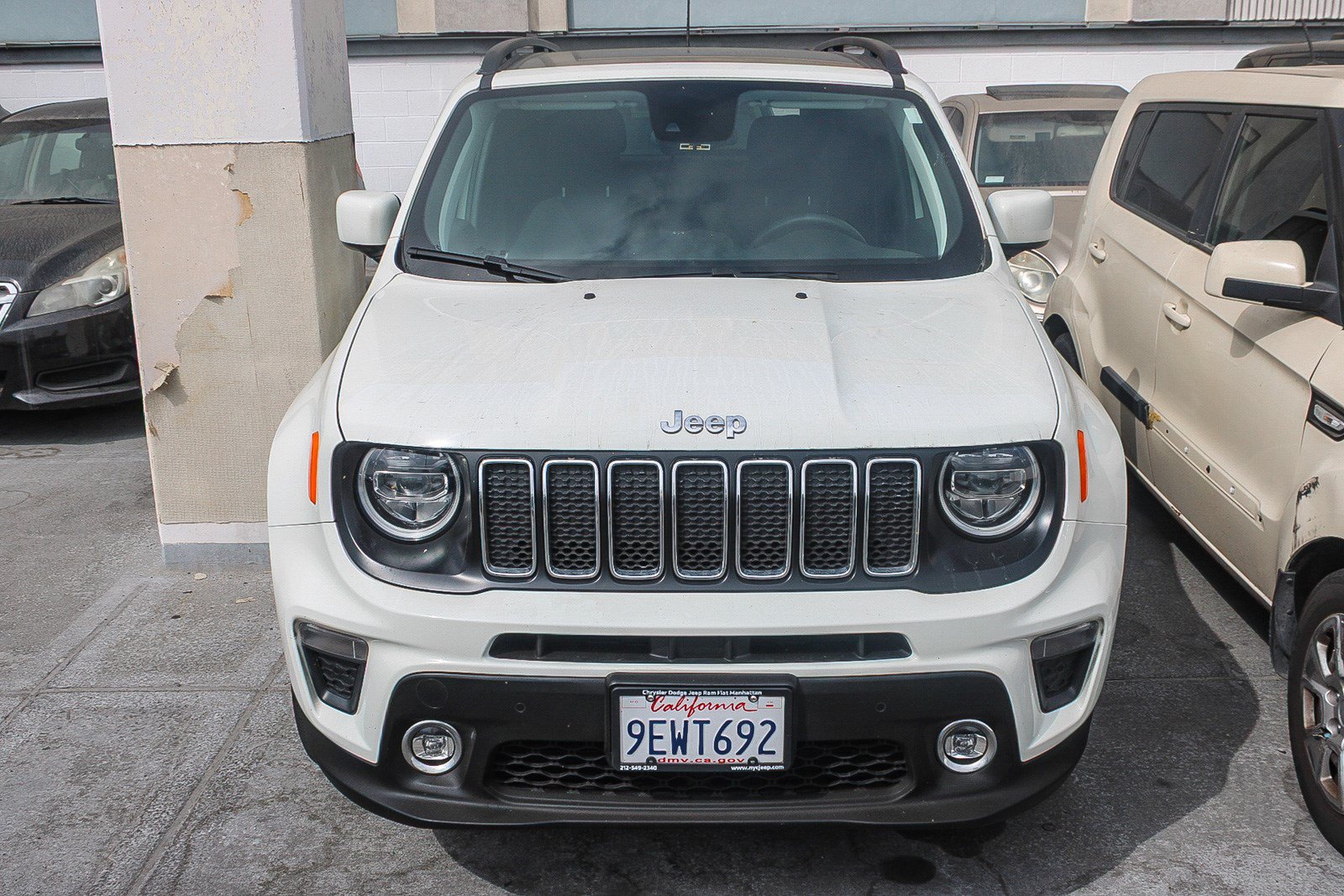 Used 2021 Jeep Renegade Latitude w/ Luxury Group I AWD/4WD image 3