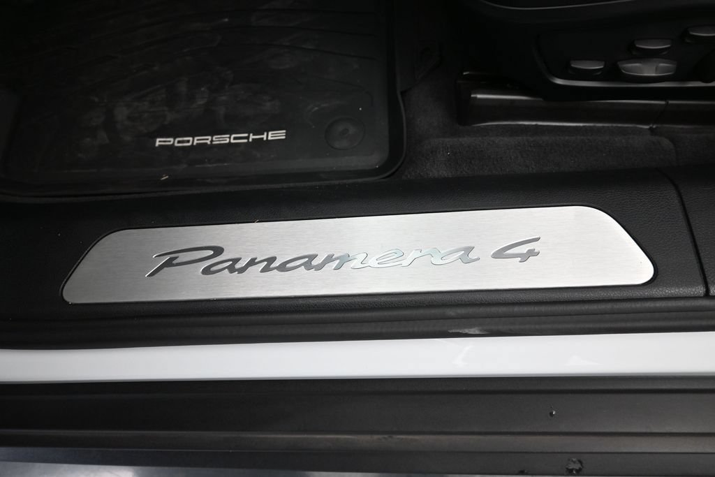 Certified 2024 Porsche Panamera 4 AWD/4WD image 13