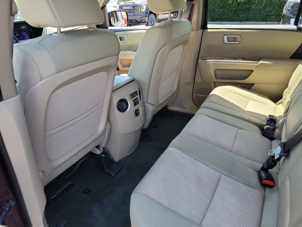 Used 2015 Honda Pilot LX image 14