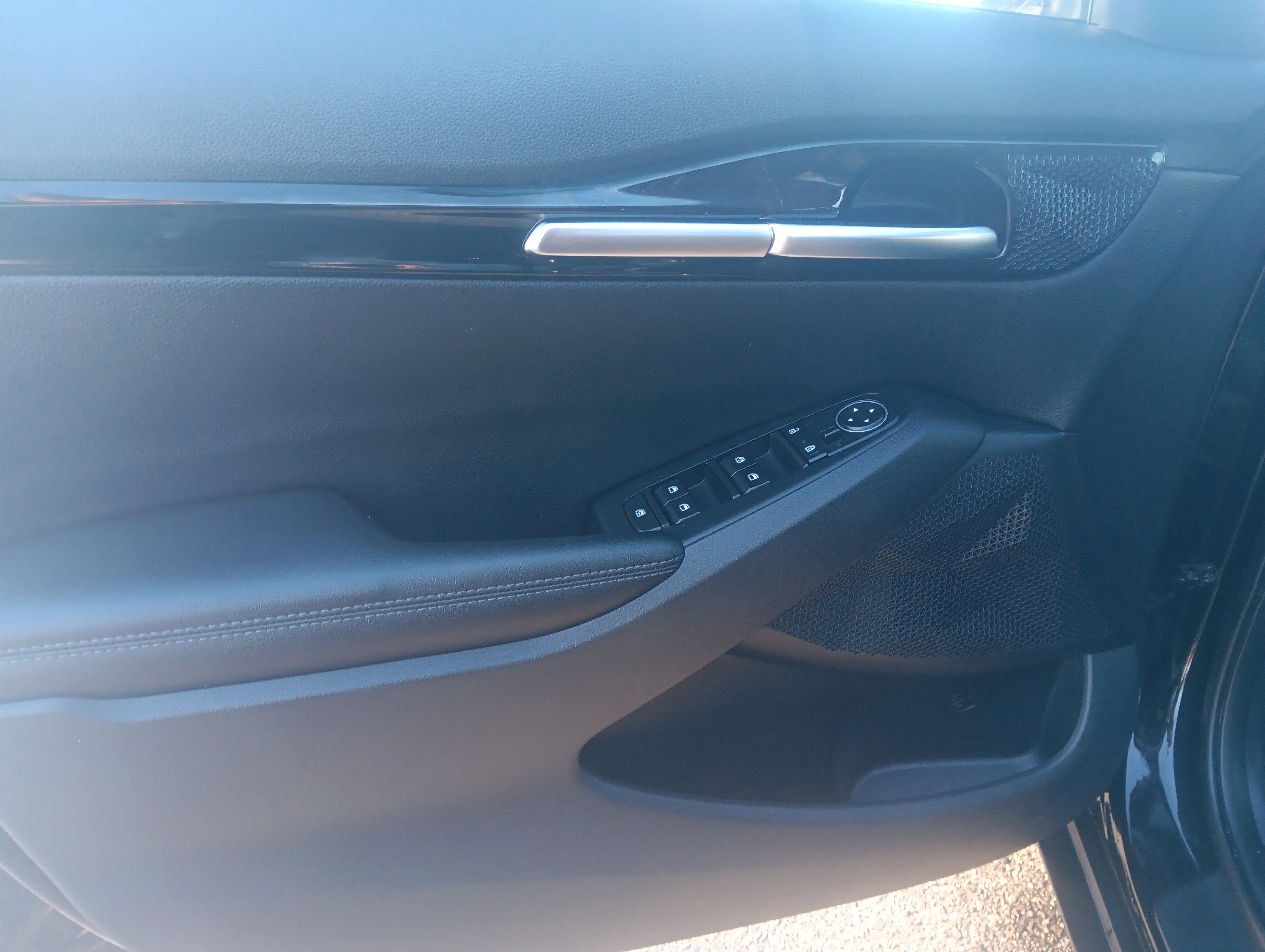 Used 2023 Kia Seltos EX image 15