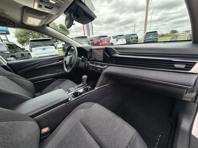 Used 2026 Toyota Camry LE FWD image 28