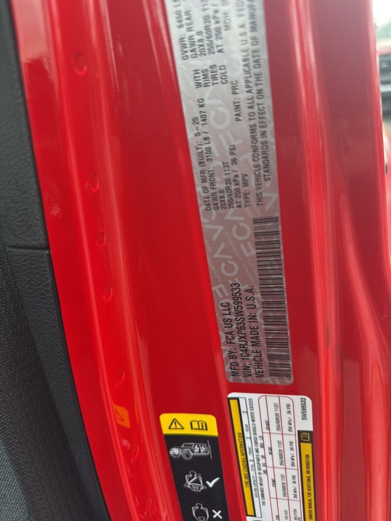 Used 2025 Jeep Wrangler Unlimited Sahara w/ Safety Group image 35