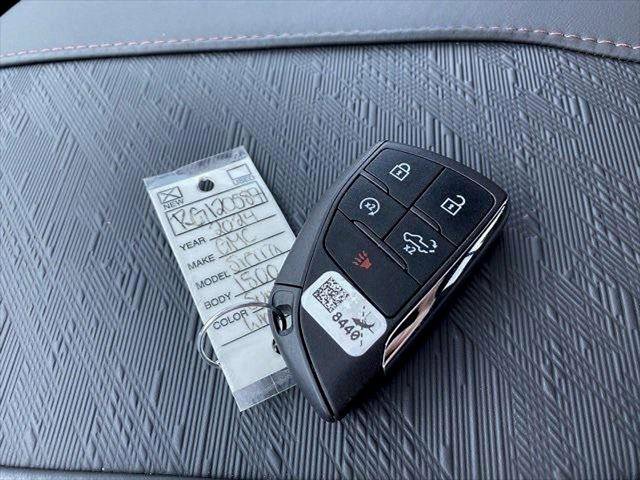 New 2024 GMC Sierra 1500 AT4X image 28