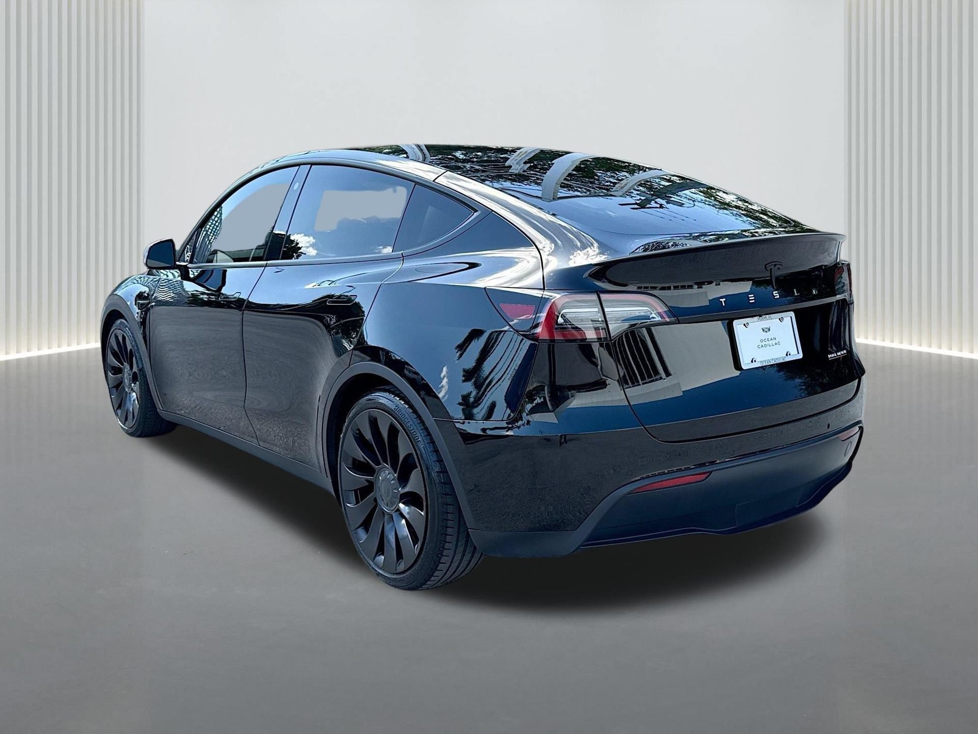 Used 2022 Tesla Model Y Performance AWD/4WD image 3