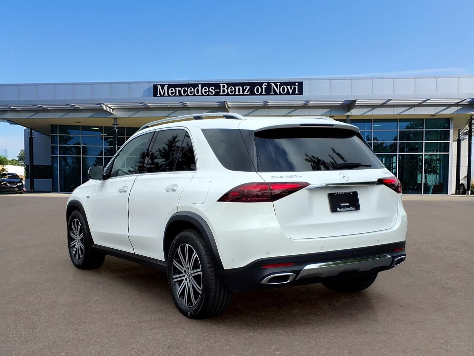 Certified 2025 Mercedes-Benz GLE 450e 4MATIC image 3