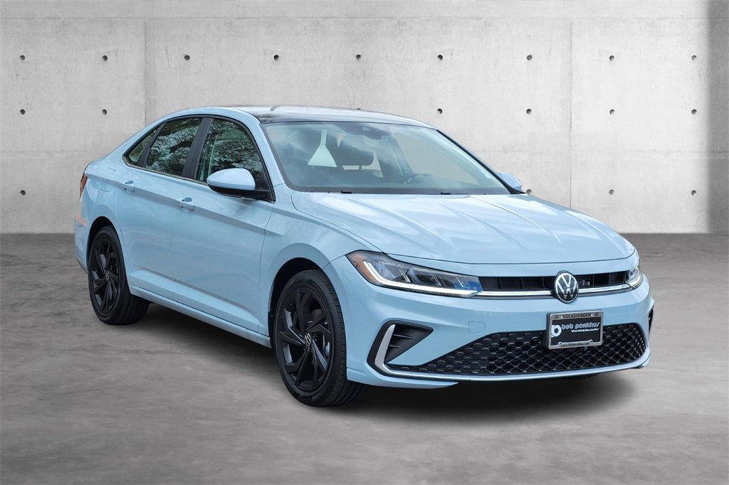 New 2025 Volkswagen Jetta SE image 1