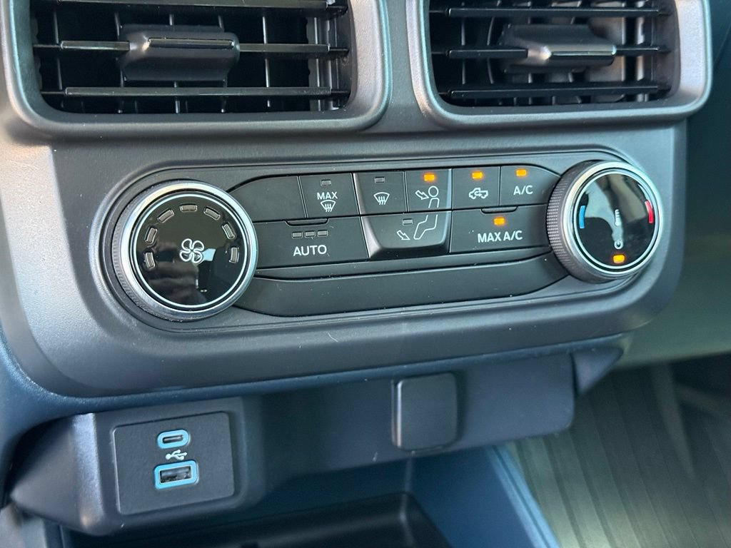 Used 2023 Ford Maverick XL FWD image 11