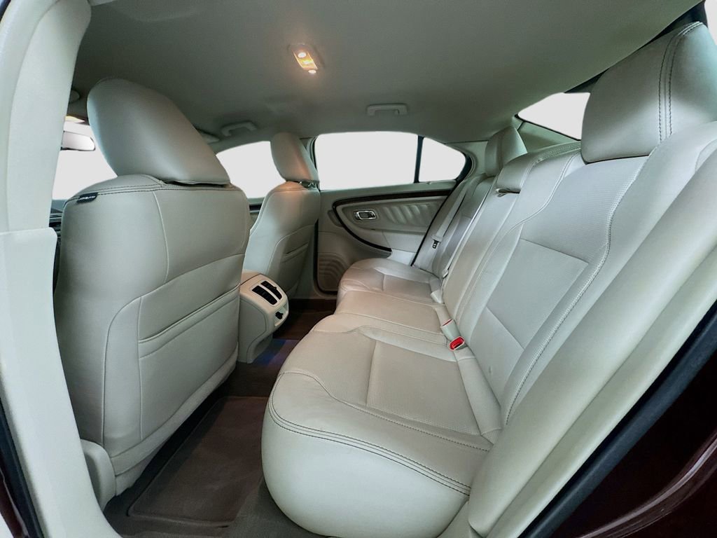 Used 2010 Ford Taurus Limited image 21