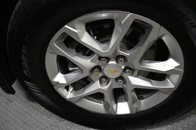 Used 2021 Chevrolet Traverse LS FWD image 17