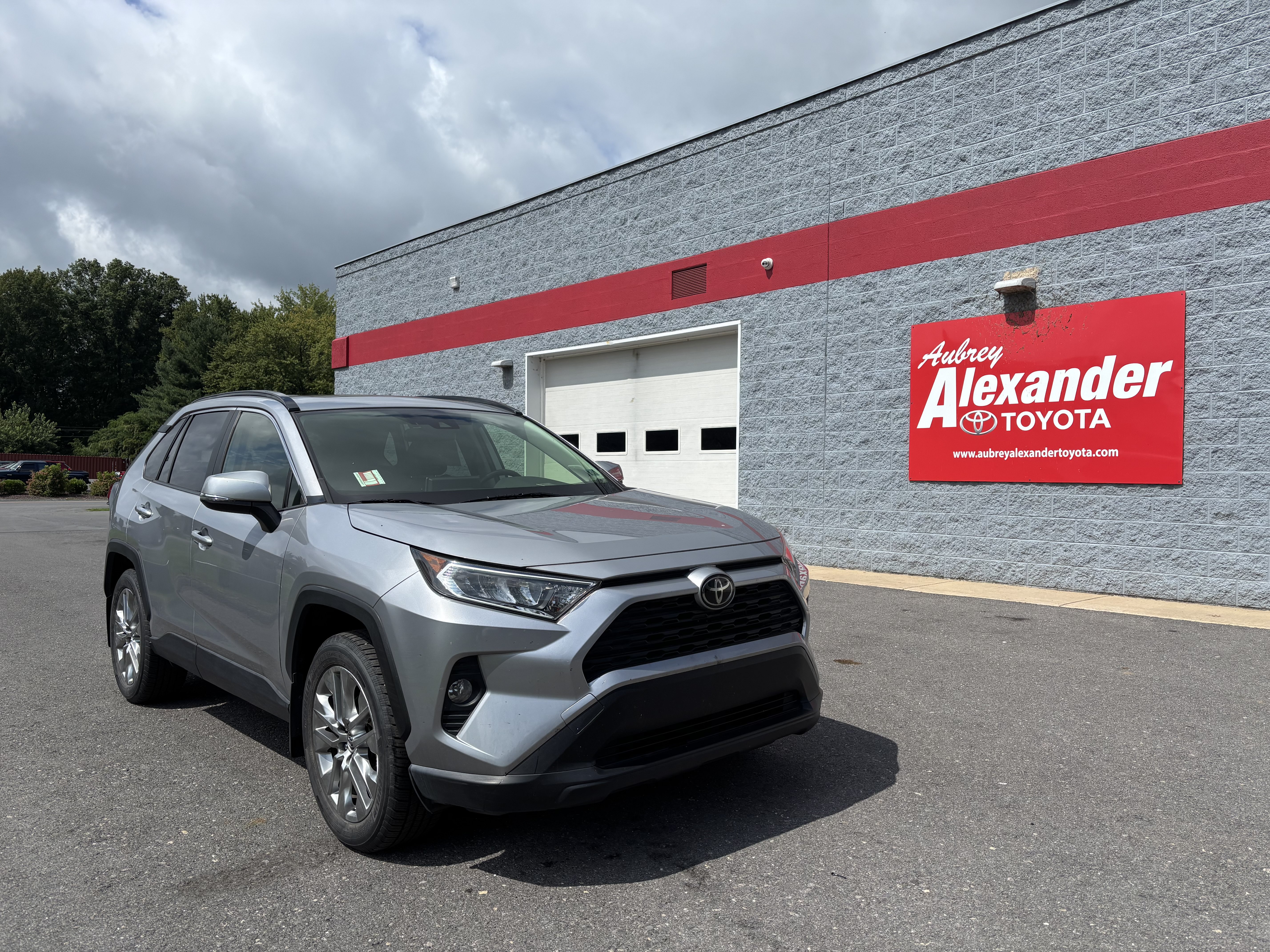 Used 2019 Toyota RAV4 XLE Premium w/ Cold Weather Package