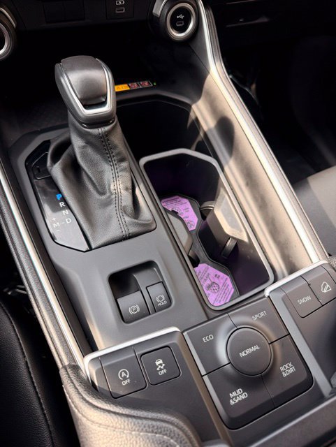 Used 2024 Toyota Grand Highlander AWD image 32