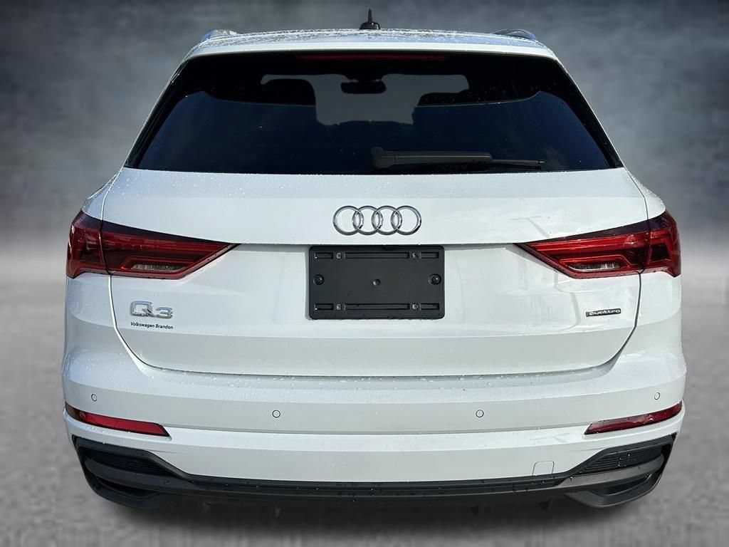 Used 2024 Audi Q3 2.0T Premium w/ Convenience Package AWD/4WD image 5