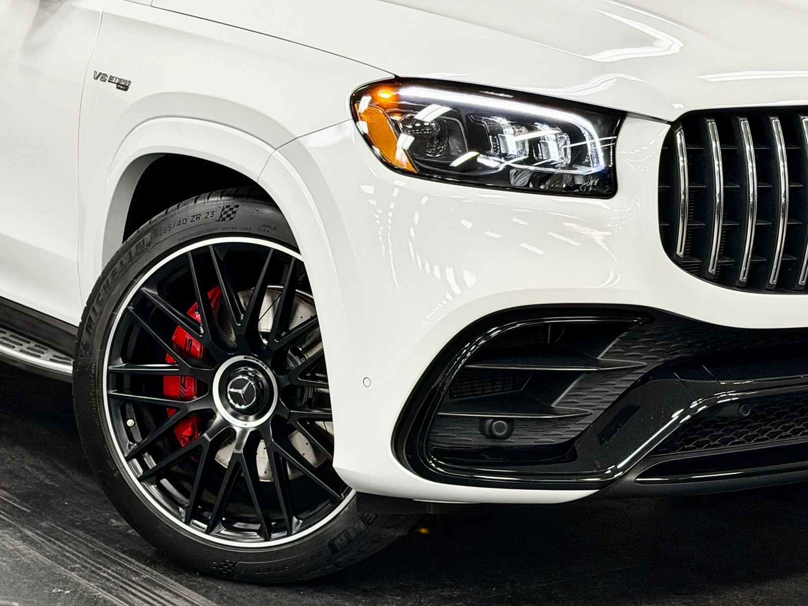 Used 2025 Mercedes-Benz GLS 63 AMG 4MATIC image 4