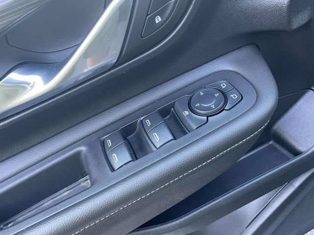 Used 2024 GMC Terrain SLE w/ Driver Convenience Package FWD image 18
