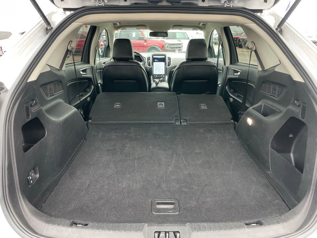 Used 2023 Ford Edge SEL image 32