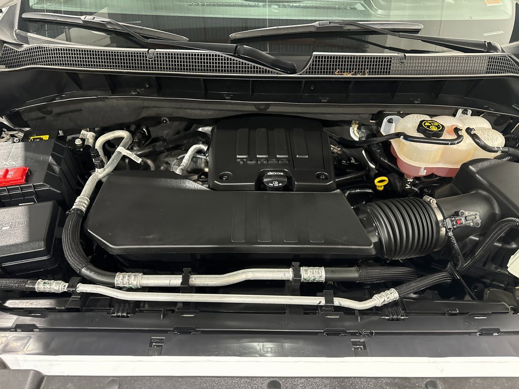 Used 2023 Chevrolet Silverado 1500 LT w/ Protection Package image 11