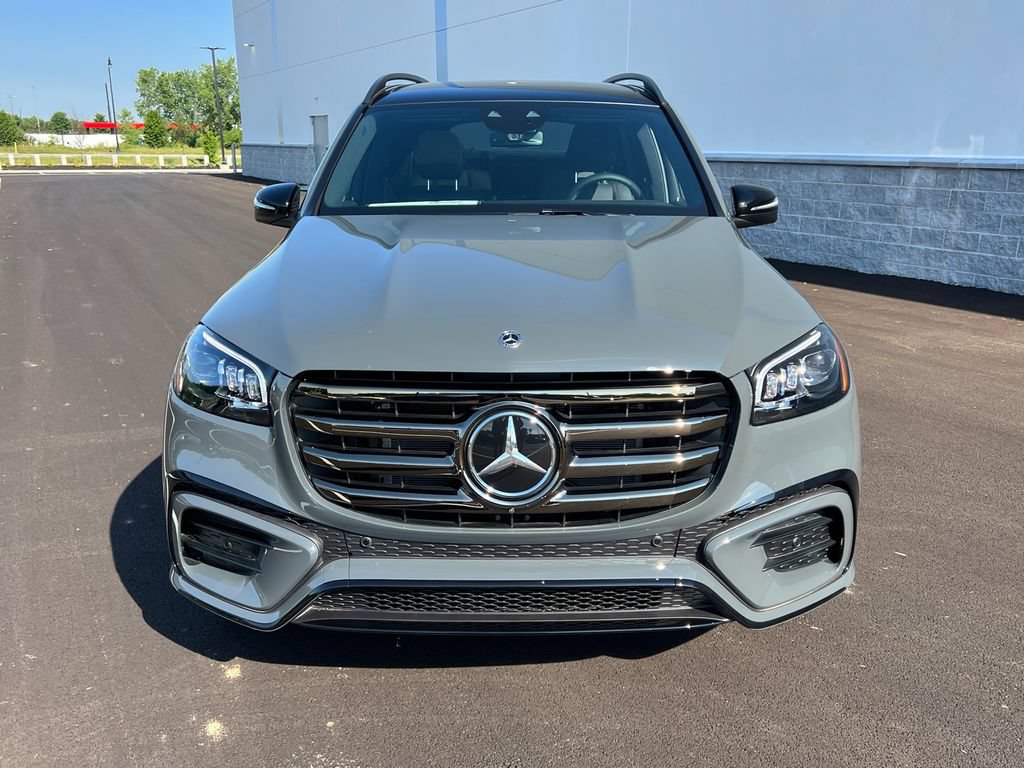 New 2026 Mercedes-Benz GLS 450 4MATIC image 3