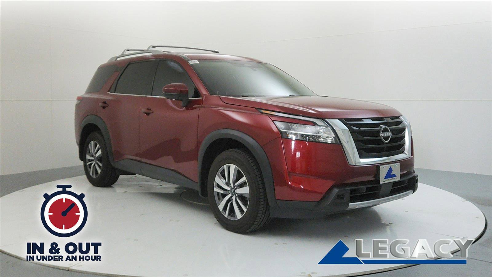 Used 2024 Nissan Pathfinder SL image 1