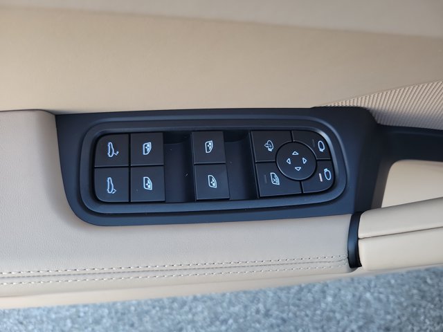 New 2026 Porsche Cayenne GTS AWD/4WD image 26