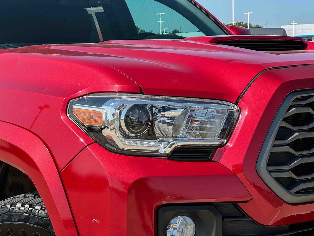 Used 2021 Toyota Tacoma TRD Sport AWD/4WD image 10