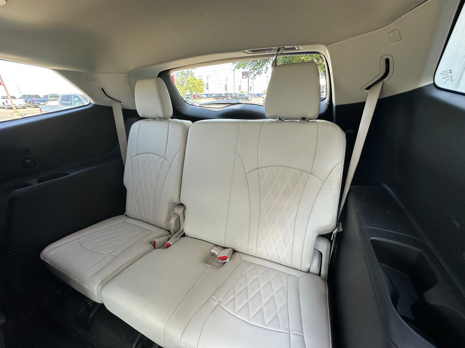 Used 2024 Buick Enclave Avenir w/ Avenir Technology Package image 25